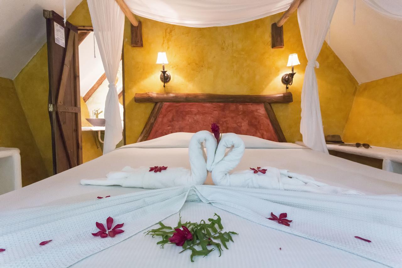 Hotel Hacienda Tijax Jungle Logde Rio Dulce Town Buitenkant foto